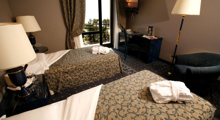 hotel-img