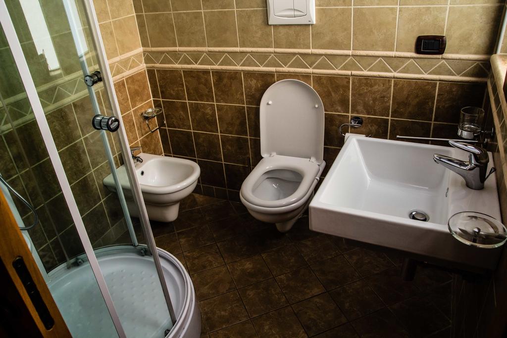 hotel-img